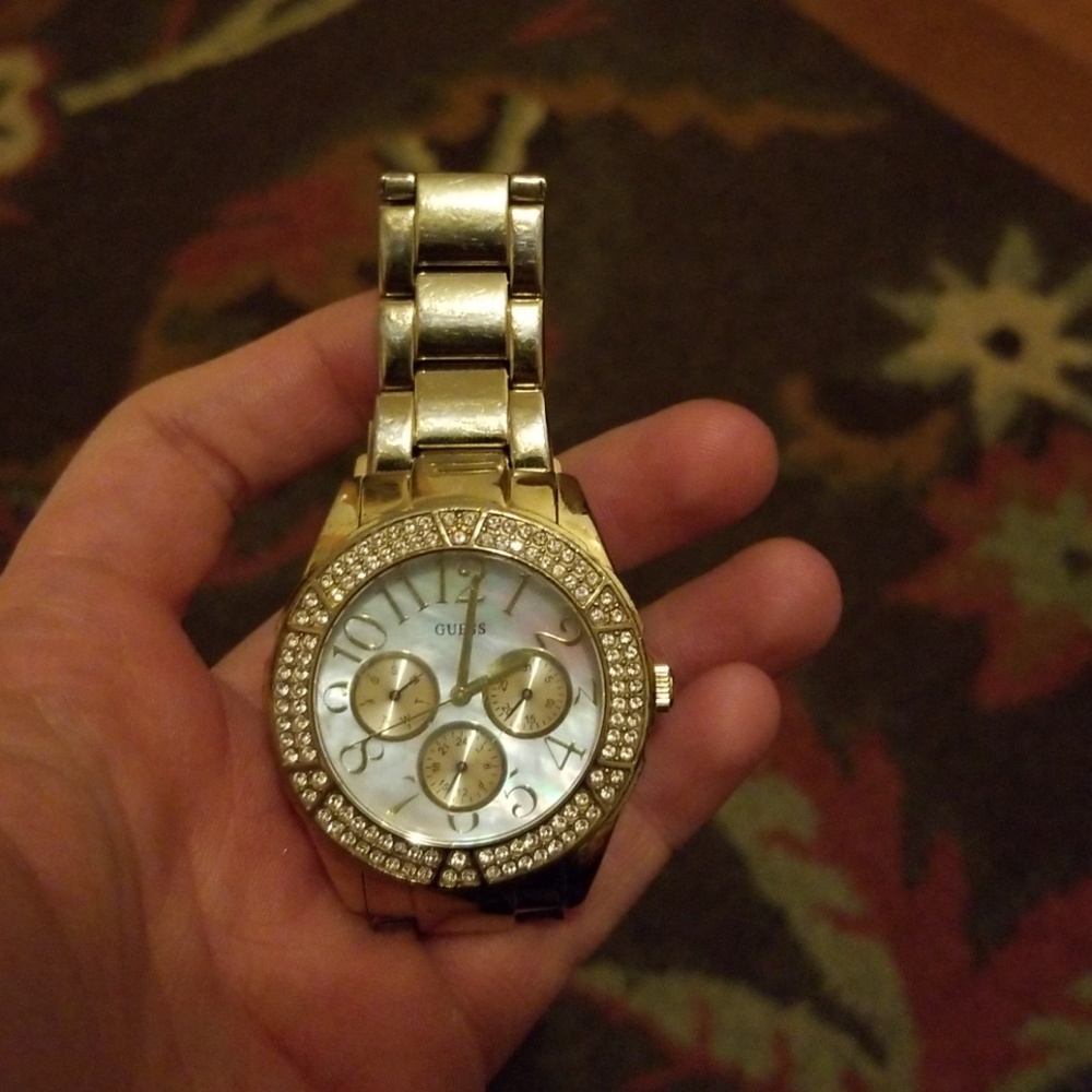 Guess watch color yellow